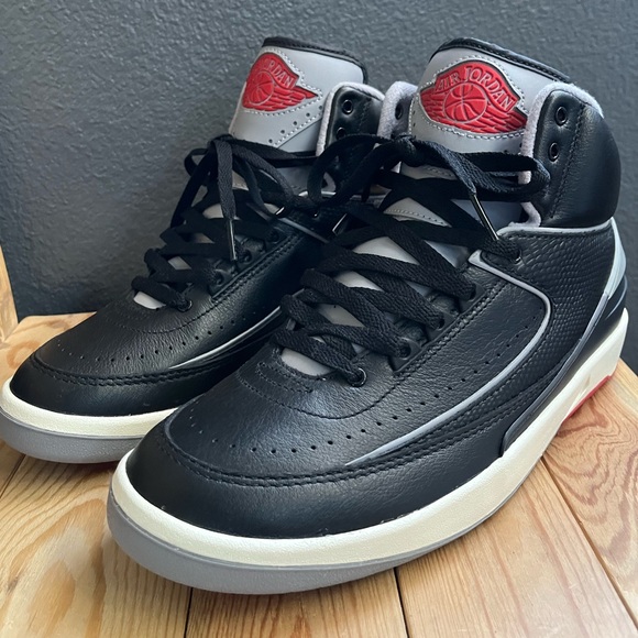 Air Jordan retro 2 black cement shoes NWT